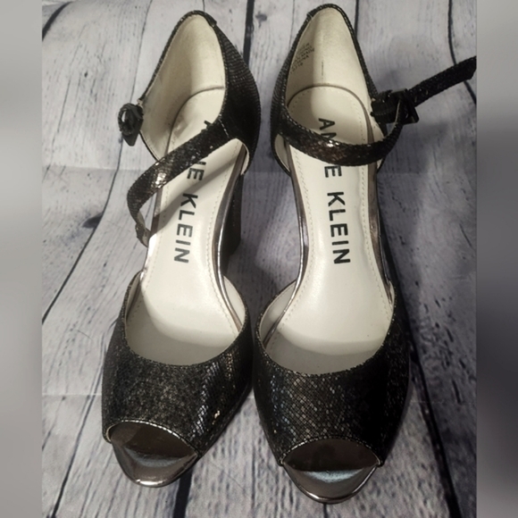 Anne Klein Hunnie Black Silver Shimmer Heels Shoes Sz 6 - Picture 3 of 5